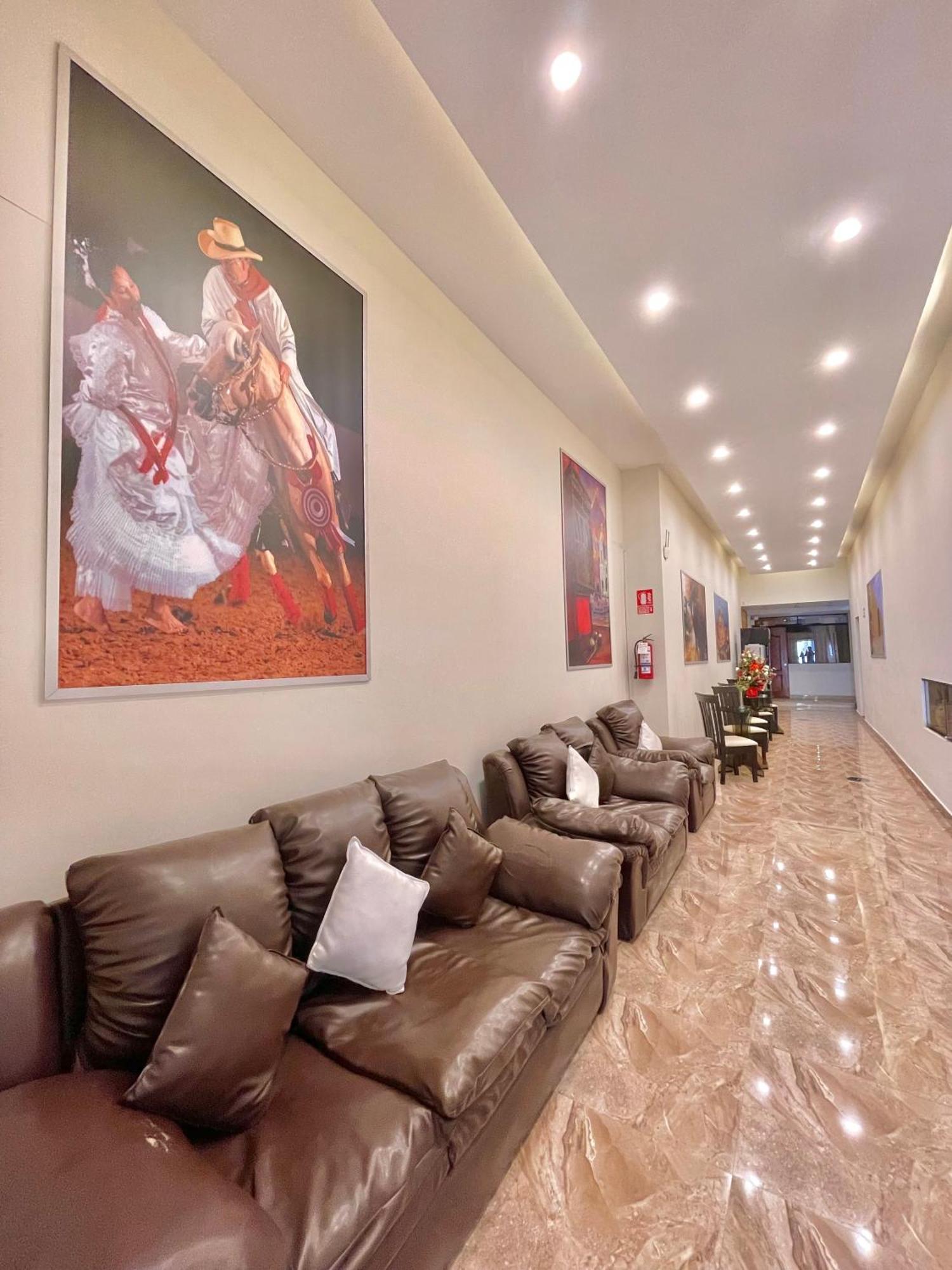 Jultom Inn Hotel & Suites Trujillo Luaran gambar